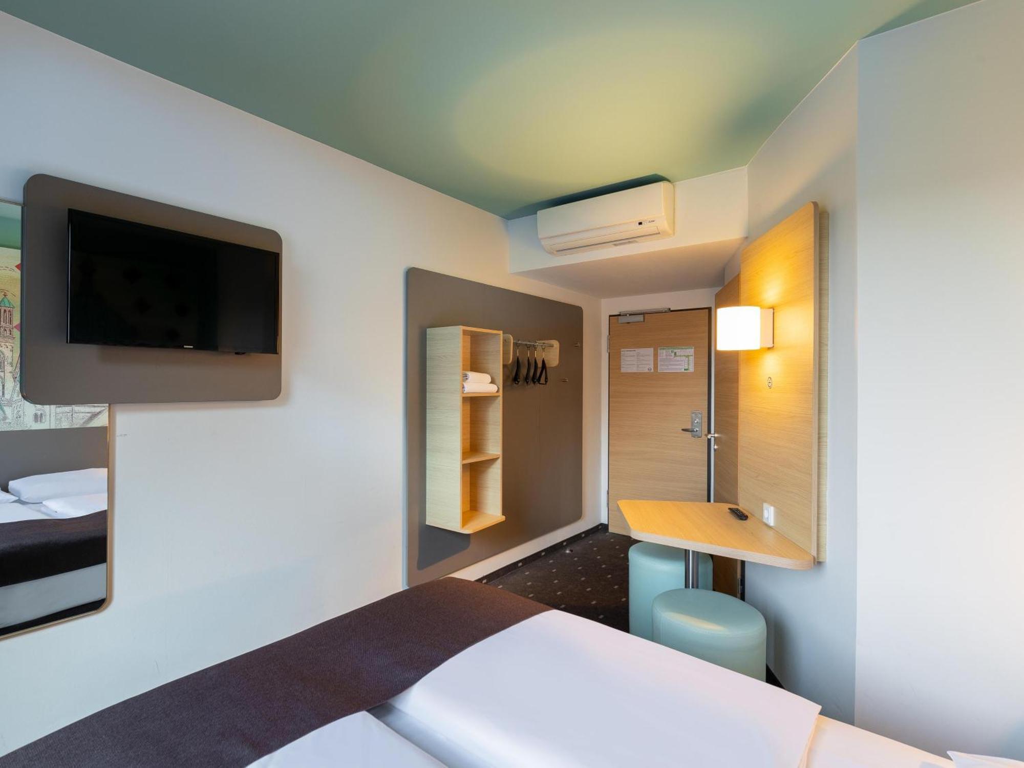 B&B Hotel Нойс Экстерьер фото