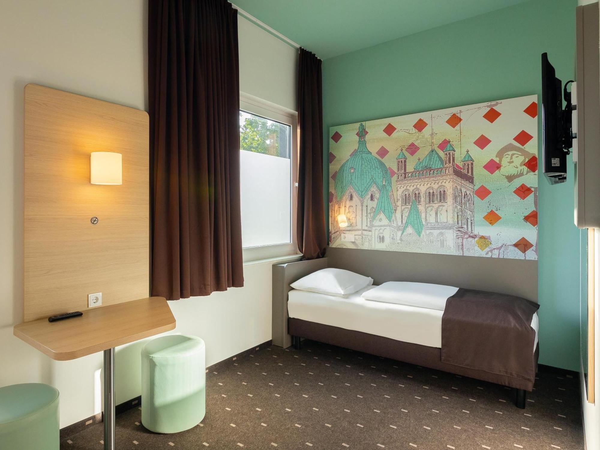 B&B Hotel Нойс Экстерьер фото