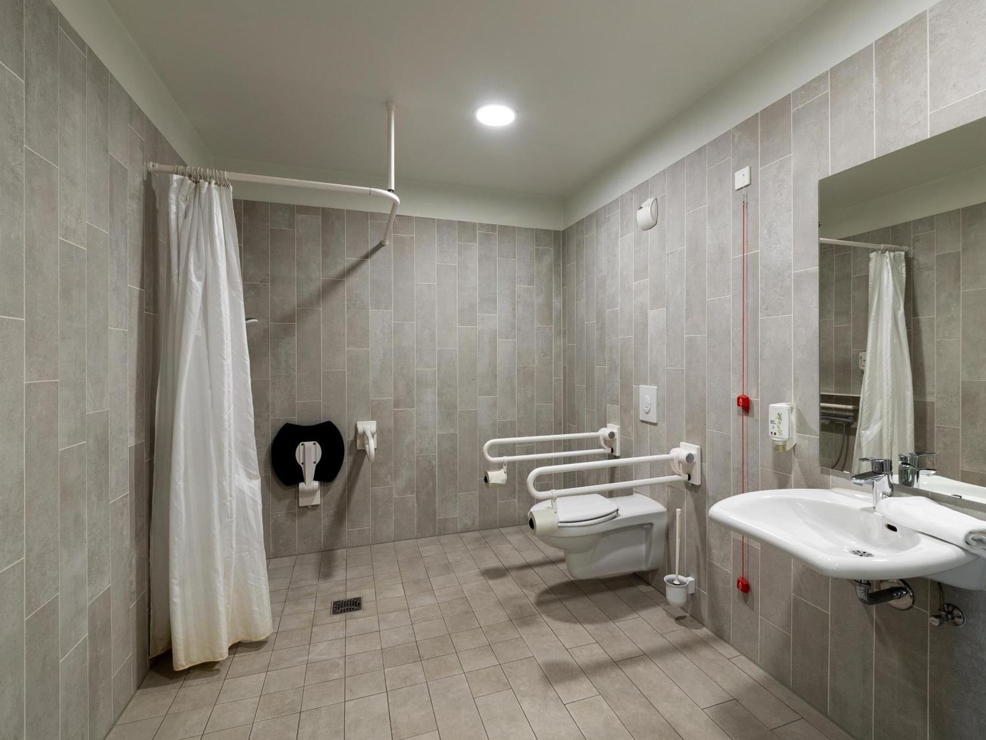 B&B Hotel Нойс Экстерьер фото