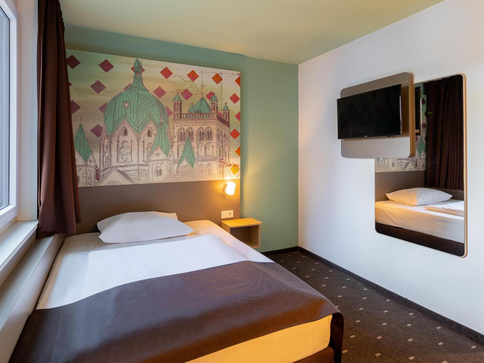 B&B Hotel Нойс Экстерьер фото