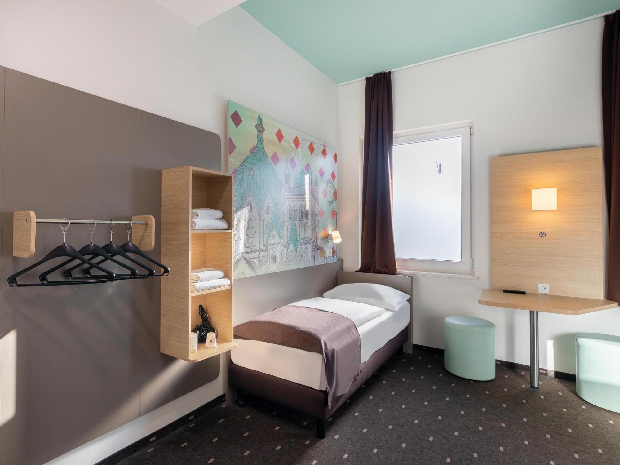 B&B Hotel Нойс Экстерьер фото